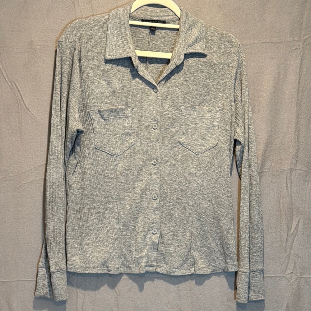 Banana Republic Heather Gray Knit Button Down Shirt NWOT - Picture 1 of 6